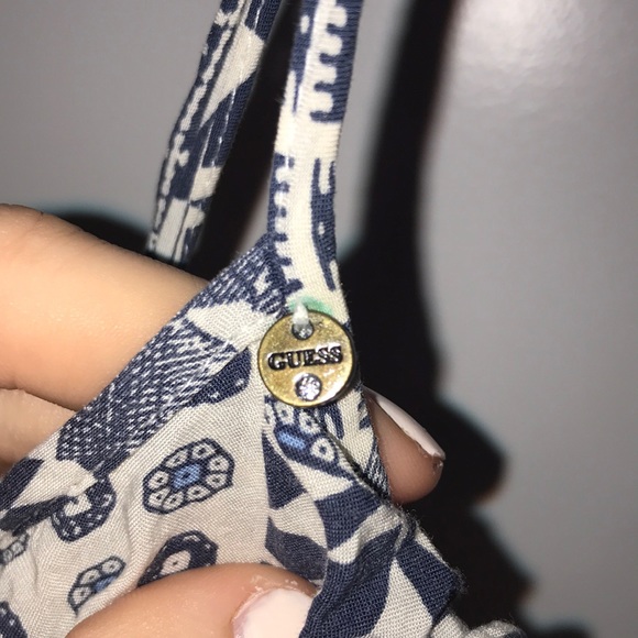 GUESS v-neck tank!!!💙 - Picture 6 of 6